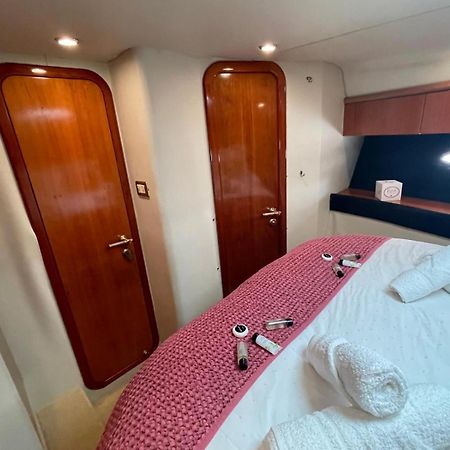 Boat Accommodation Ltd Torquay Eksteriør bilde